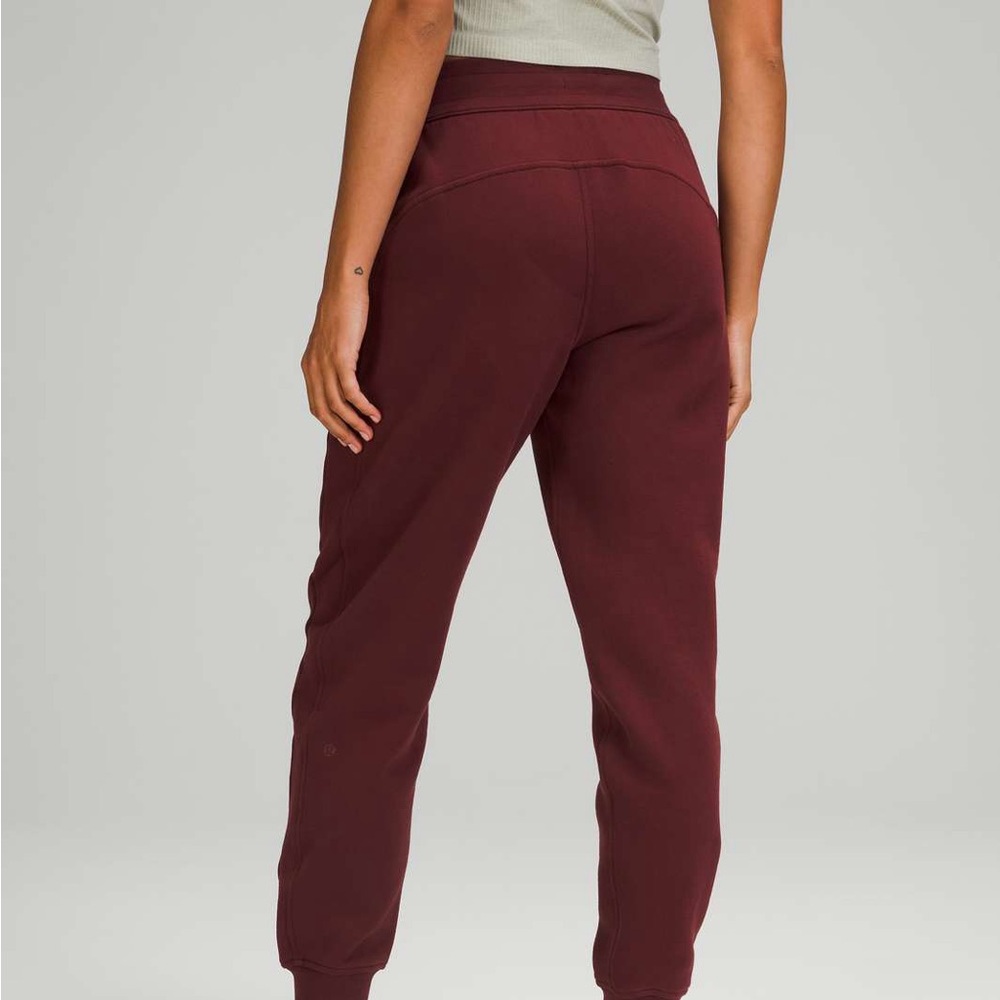 LULULEMON SCUBA MAROON JOGGERS
